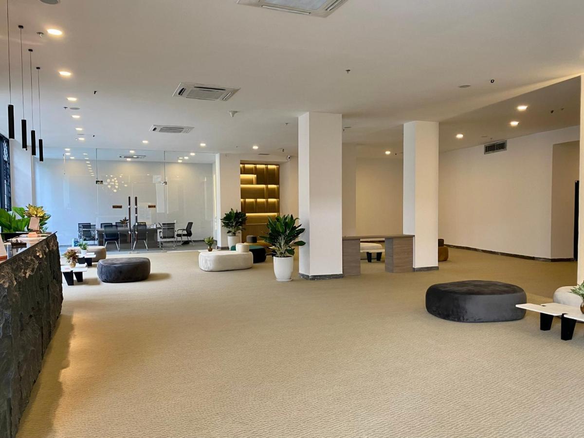 The Arrivals - Cozy Hotel - Pool & Skybar - Sgcenter Ho Şi Min Dış mekan fotoğraf